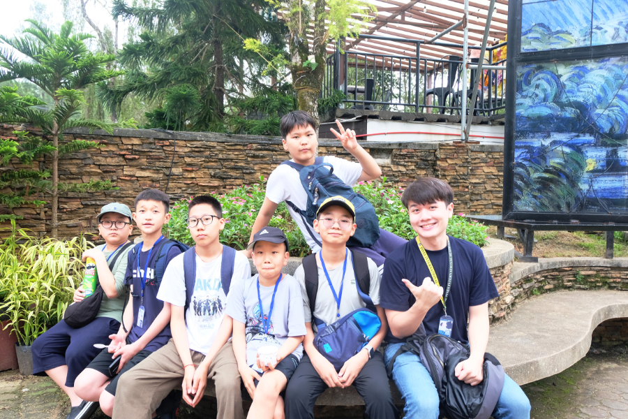 english-camp-pines-campus-02